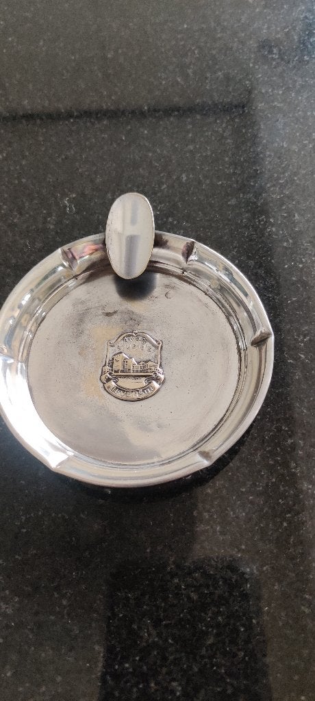 Vintage  asbak met logo AVRO, Ophalen of Verzenden, Gebruikt, Gebruiksvoorwerp
