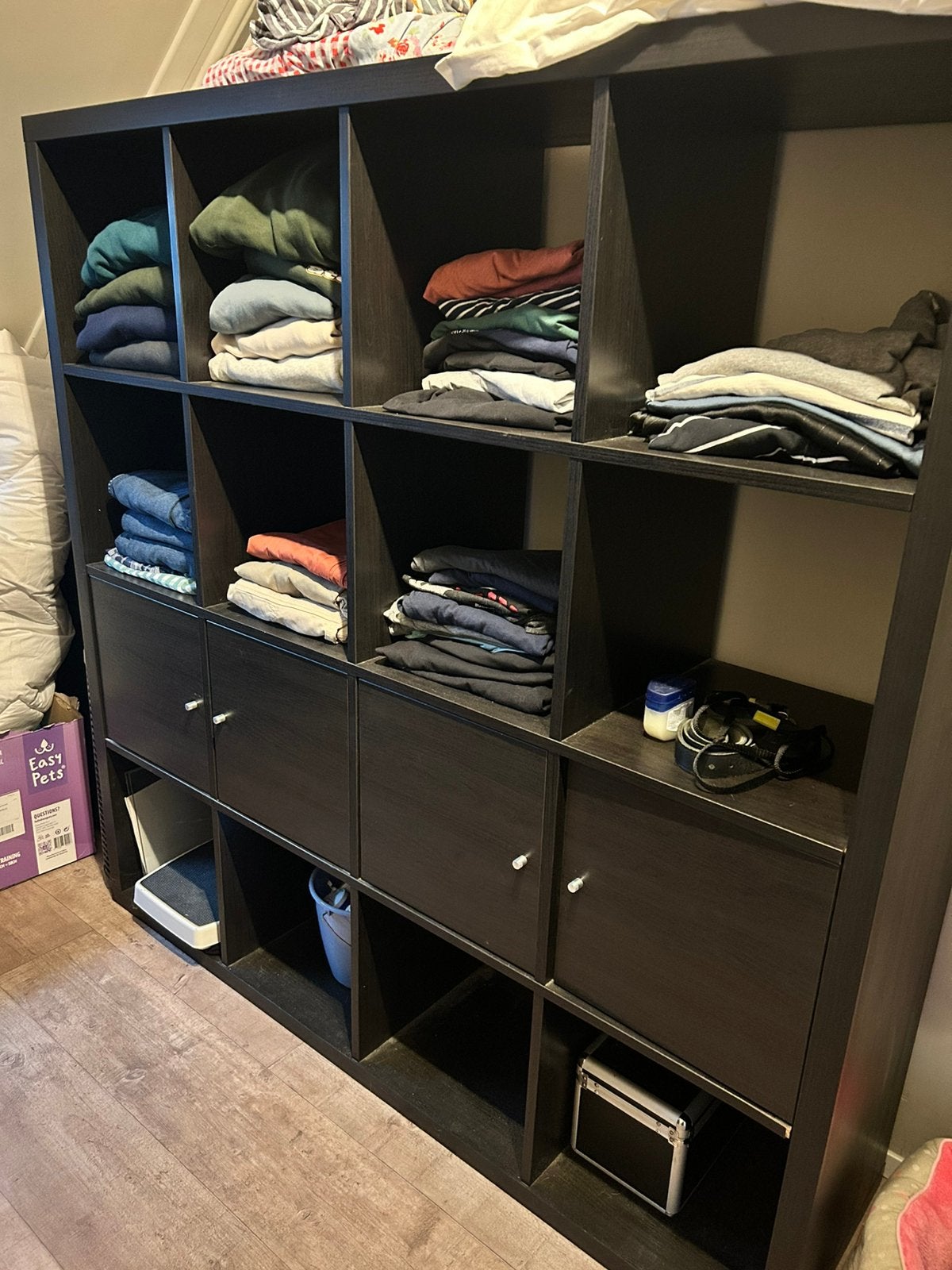 Kallax zwart/bruin met deurtjes zgan, Huis en Inrichting, Ophalen, Zo goed als nieuw, 25 tot 50 cm, Minder dan 100 cm