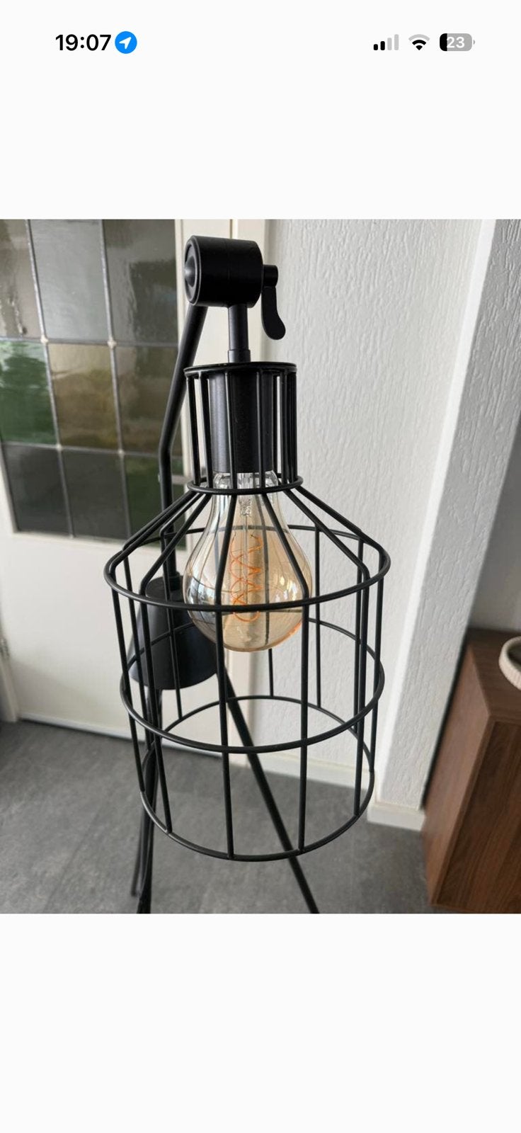 Industriele zwarte vloerlamp, Huis en Inrichting, Lampen | Hanglampen, Ophalen, Zo goed als nieuw