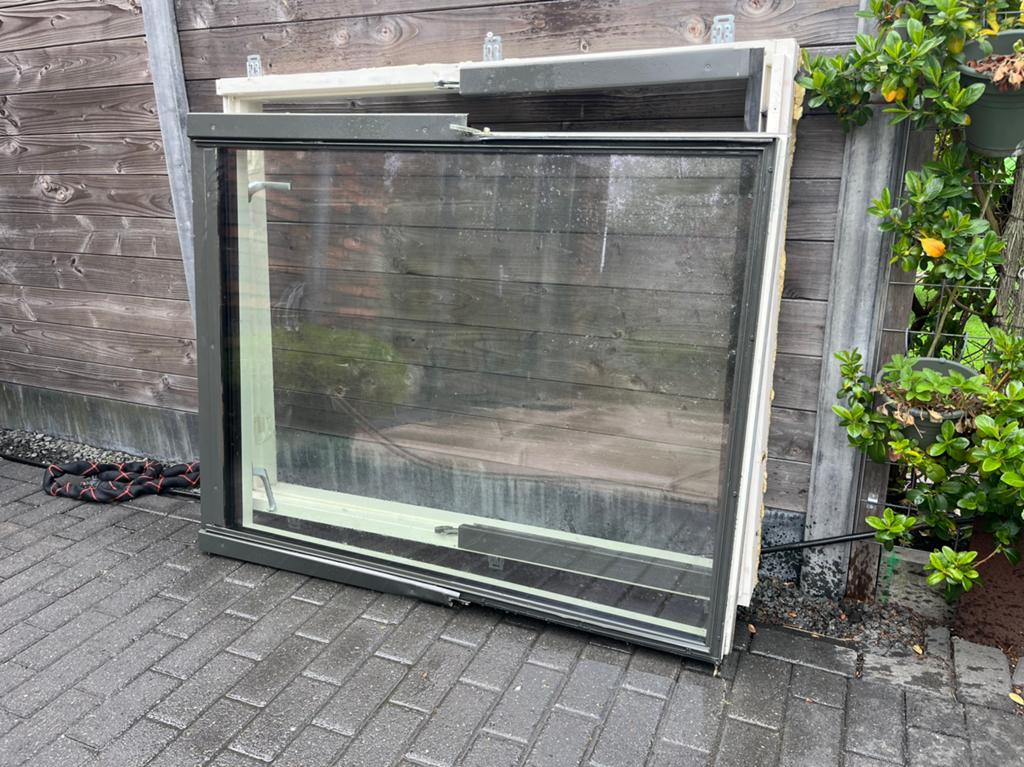 Dakraam 135 bij 105 cm, Raamkozijn, Ophalen of Verzenden, Zo goed als nieuw, 75 tot 150 cm