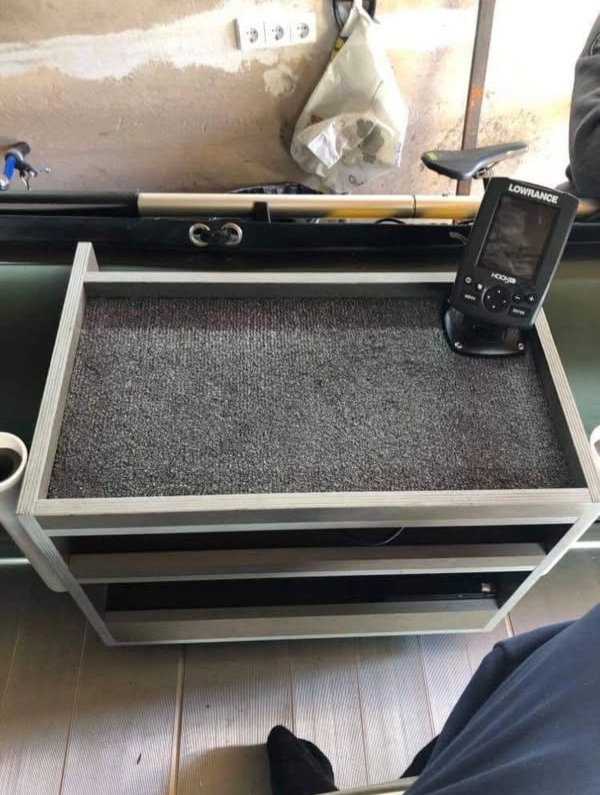 Foto 4 van Handige tafel voor rubberboot of kleine boot