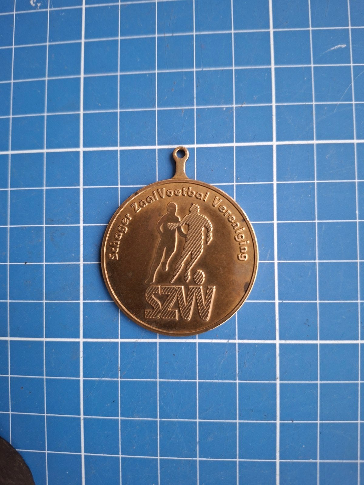 medaille Schagen Schager Zaalvoetbal Vereniging 2017-2018, Ophalen of Verzenden, Overige materialen, Nederland