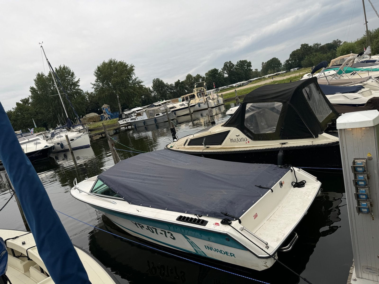 Invader V177 met Mercruiser 140pk en trailer, Watersport en Boten, Ophalen, Overige merken, Gebruikt, Binnenboordmotor