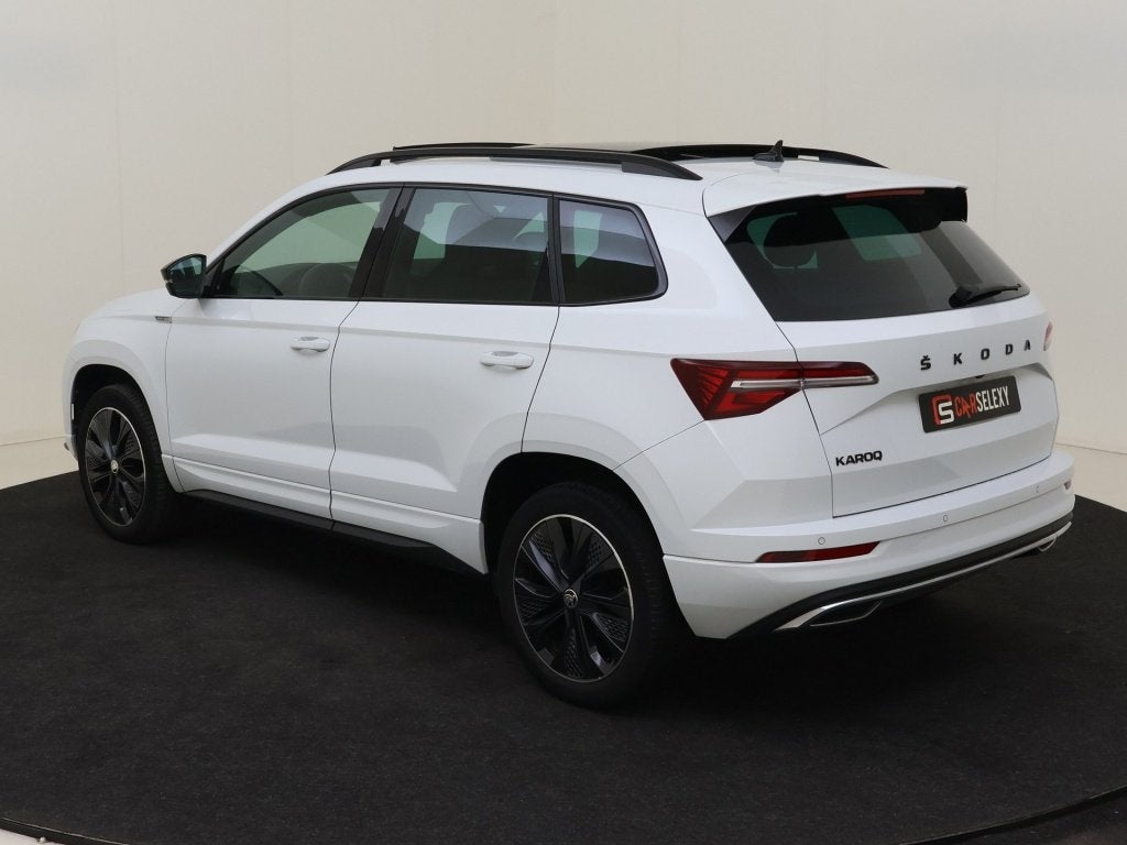 Skoda Karoq 1.5 TSI Sportline Business Automaat Panoramaschu, Auto's, Skoda, 12 maanden, Stof, Euro 6, 4 cilinders