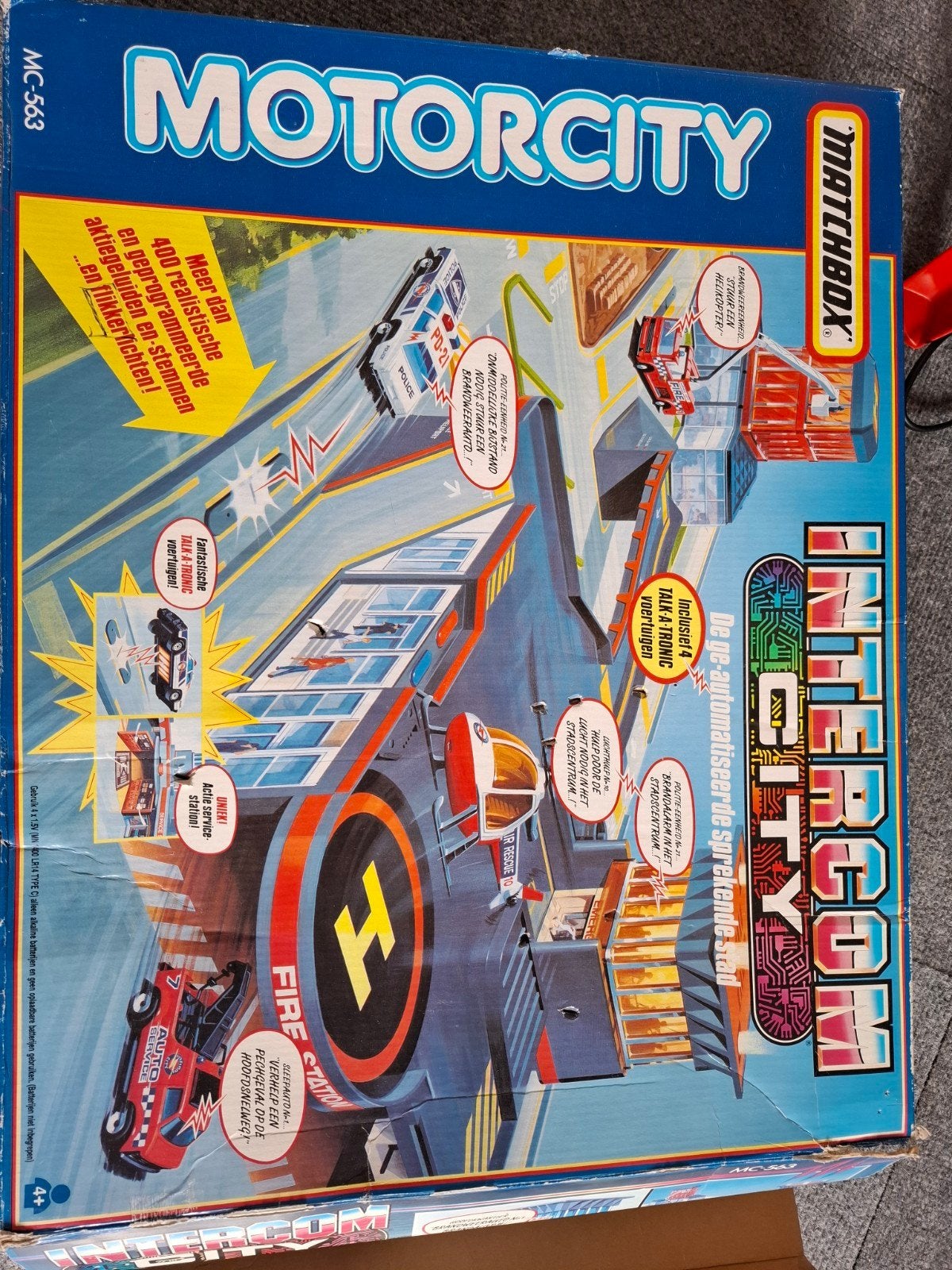 Matchbox Motorcity Intercomcity MC-563 met voertuigen, Verzenden, Gebruikt