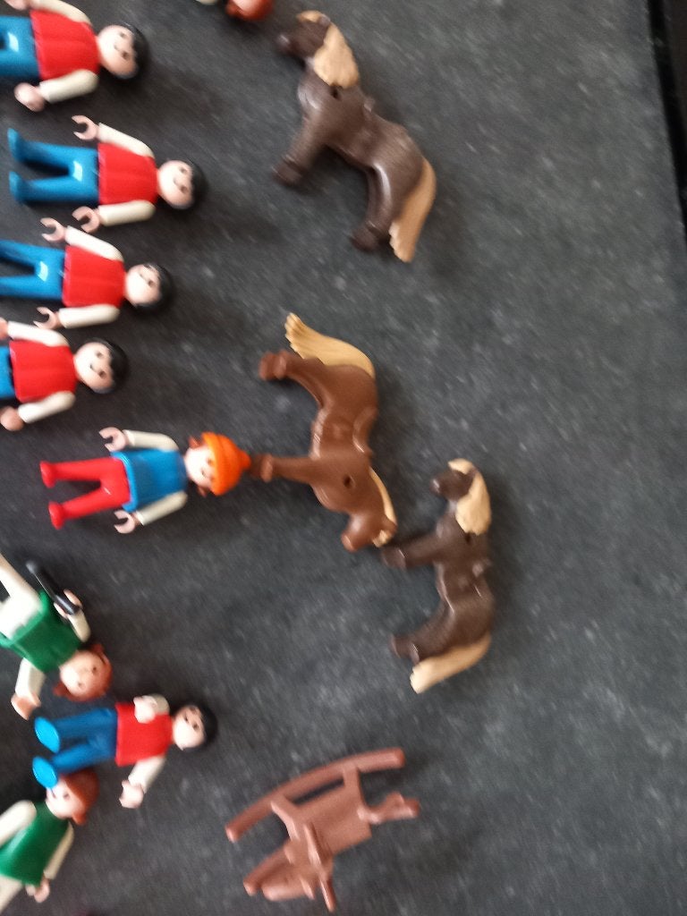 Playmobil 25 kleine figuren en 3 pony'S, Ophalen of Verzenden