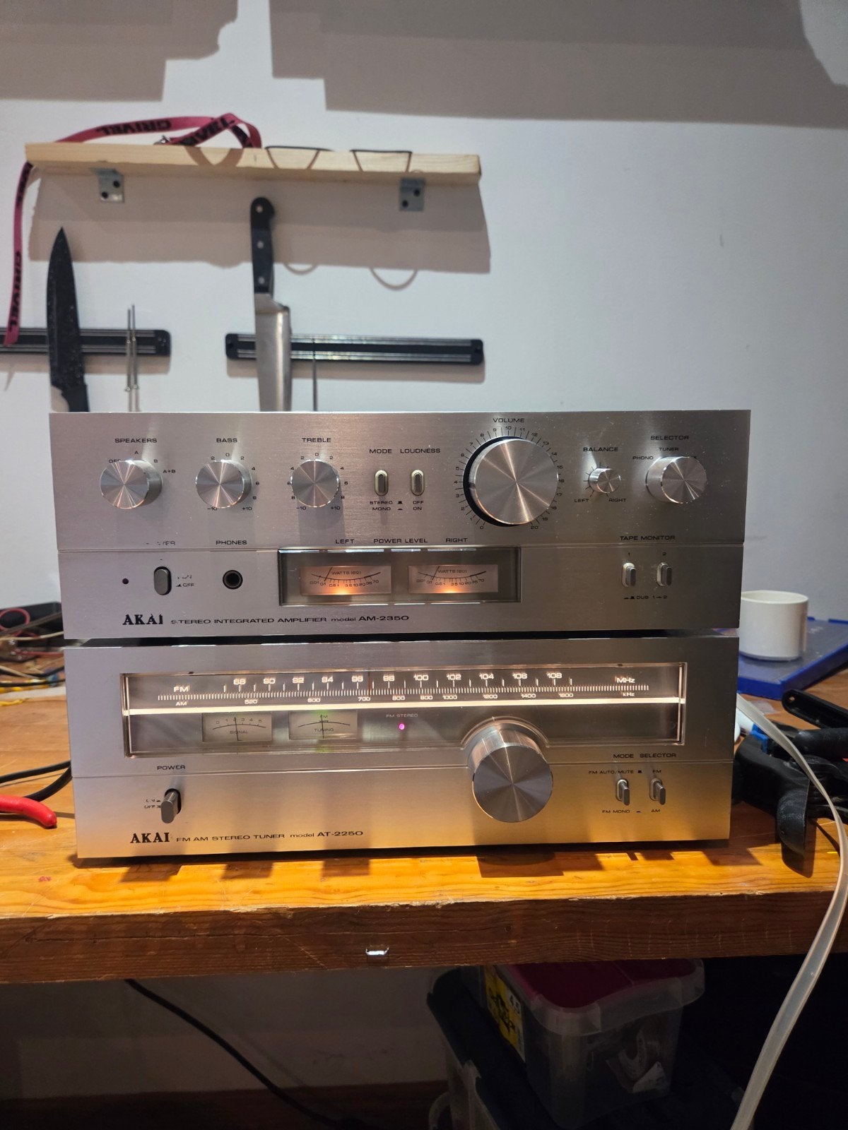 Akai AM-2350 Versterker & AT-2250 Tuner Set, Ophalen, Akai