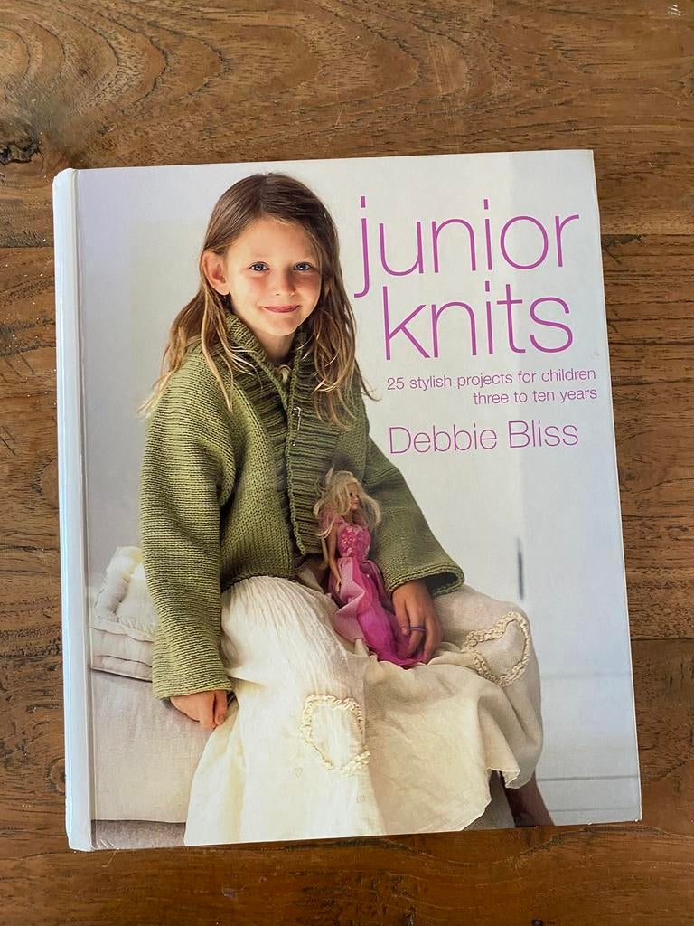 Junior Knits- Debbie Bliss, Ophalen of Verzenden, Zo goed als nieuw, Breien, Patroon of Boek