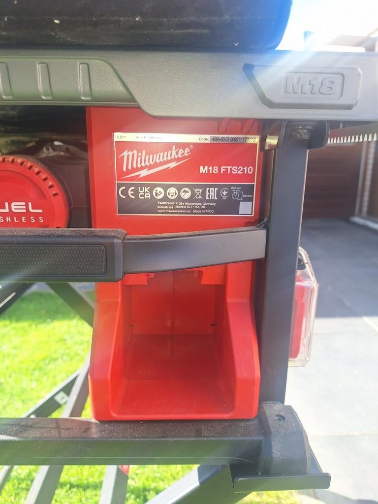 Milwaukee Accu Zaagtafel M18 FTS210 - Compleet, Ophalen, Gebruikt, Cirkelzaag, 70 mm of meer