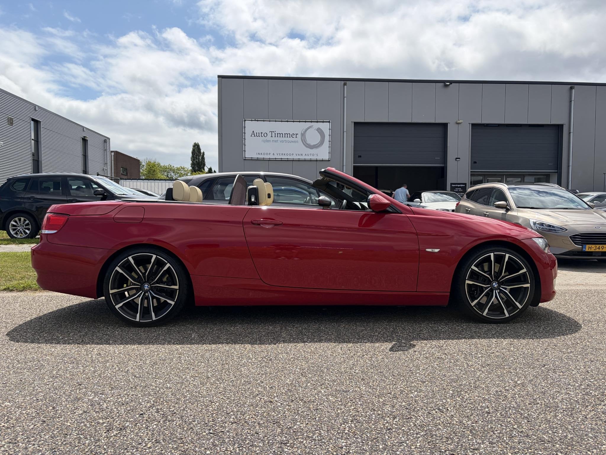 BMW 3-serie Cabrio 330i LEDER/6 CILINDER/AUTOMAAT, Euro 5, Gebruikt, Cabriolet, 4 stoelen