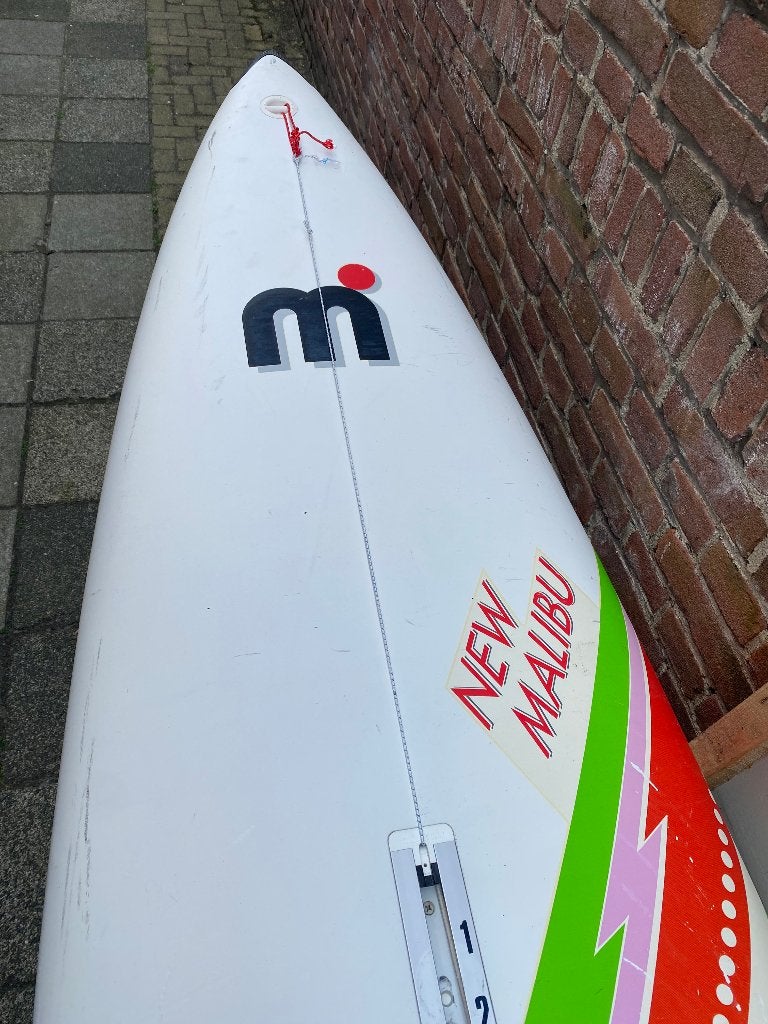 Mistral New Malibu DCS in zeer goede staat, Ophalen, Mistral, Gebruikt, Met mastvoet