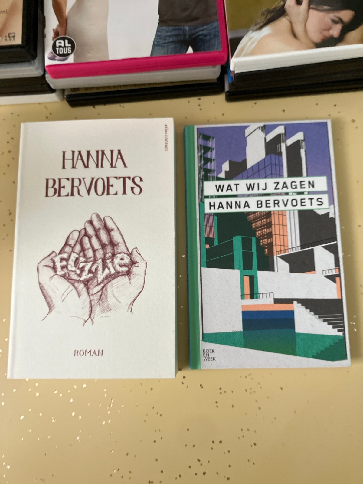 Hanna Bervoets - Fuzzie & Wat Wij Zagen (2 boeken), Boeken, Romans, Nieuw, Nederland, Ophalen of Verzenden