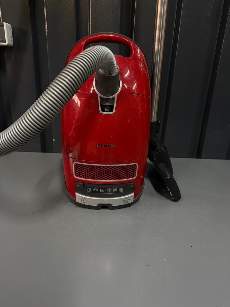 Miele stofzuiger c3 s8 2200w, Witgoed en Apparatuur, Stofzuigers, Miele, Miele, Ophalen of Verzenden, Miele