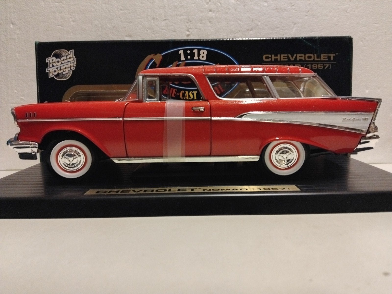 Chevrolet Nomad Wagon metallic red Road Tough new 1:18 KRD, Ophalen of Verzenden, Zo goed als nieuw, Auto, Overige merken