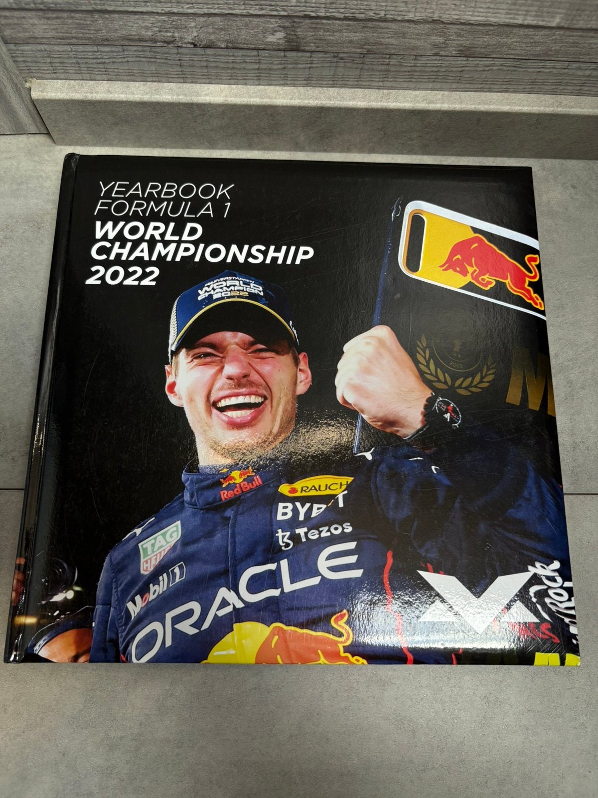 2022 Jaarboek/Yearbook Max Verstappen, Verzamelen, Automerken, Motoren en Formule 1, Ophalen of Verzenden, Nieuw, Formule 1