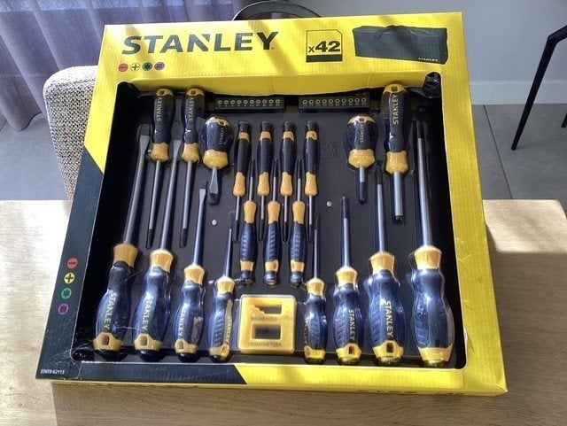 Te koop Stanley schroevendraaier-set 42 delig nieuw, Ophalen, Nieuw, Schroevendraaier, Stanley