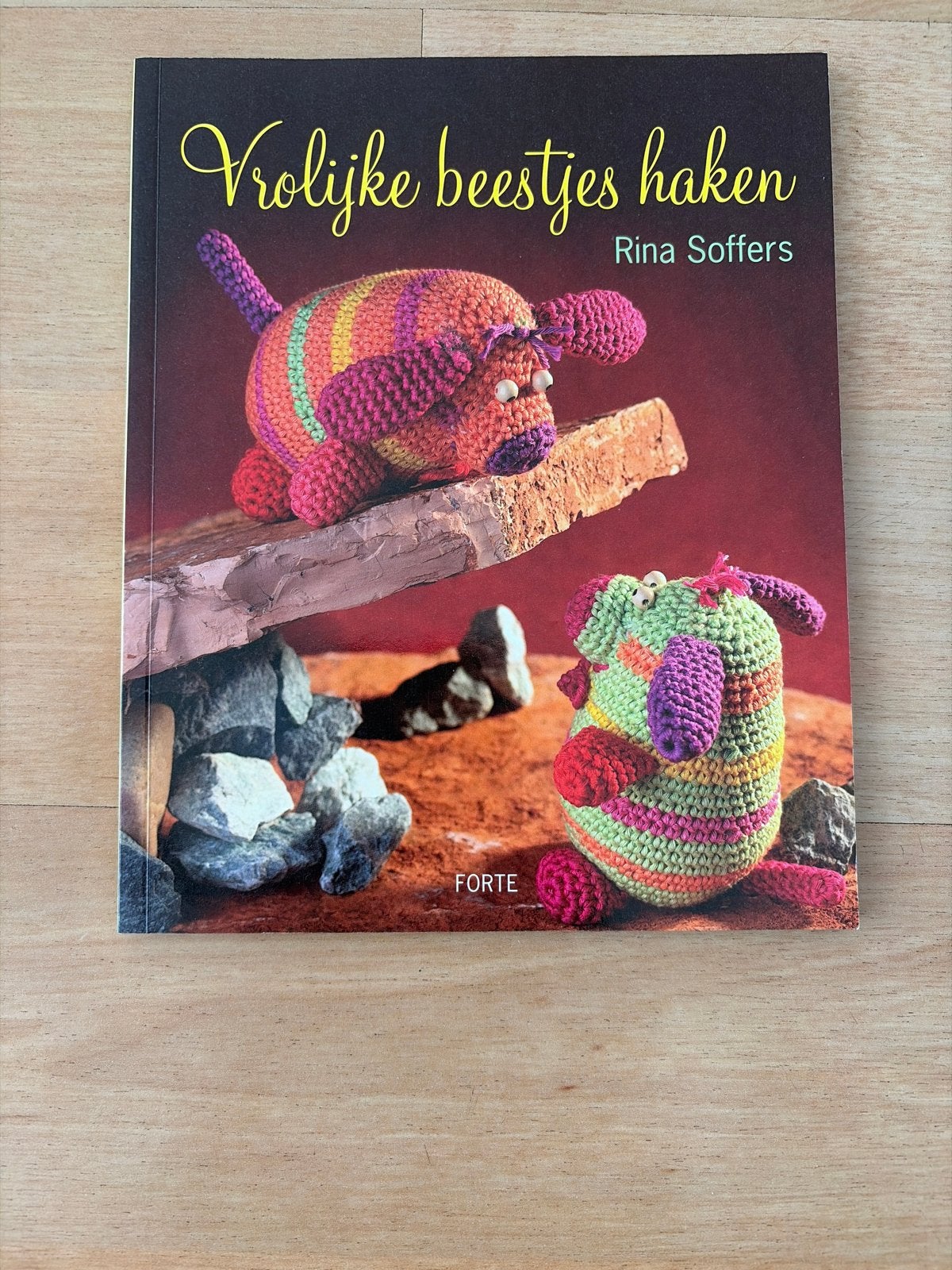 Vrolijke beestjes haken - Rina Soffers, Boeken, Ophalen of Verzenden, Zo goed als nieuw, Breien en Haken
