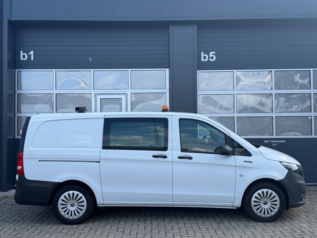Mercedes-benz EVITO 112 66kWh Lang / Airco / WERKPLAATS / Cr, 116 pk, Wit, 2258 kg, Te koop