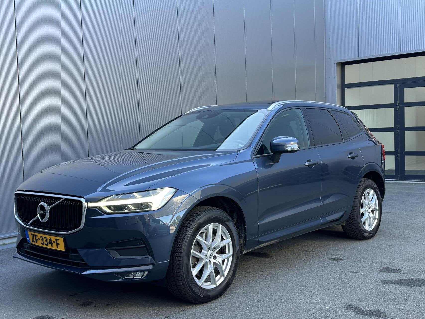 Volvo XC60 2.0 D4 Momentum Panorama|15.000,- netto|Export, Auto's, Euro 6, 1969 cc, Blauw, Leder en Stof