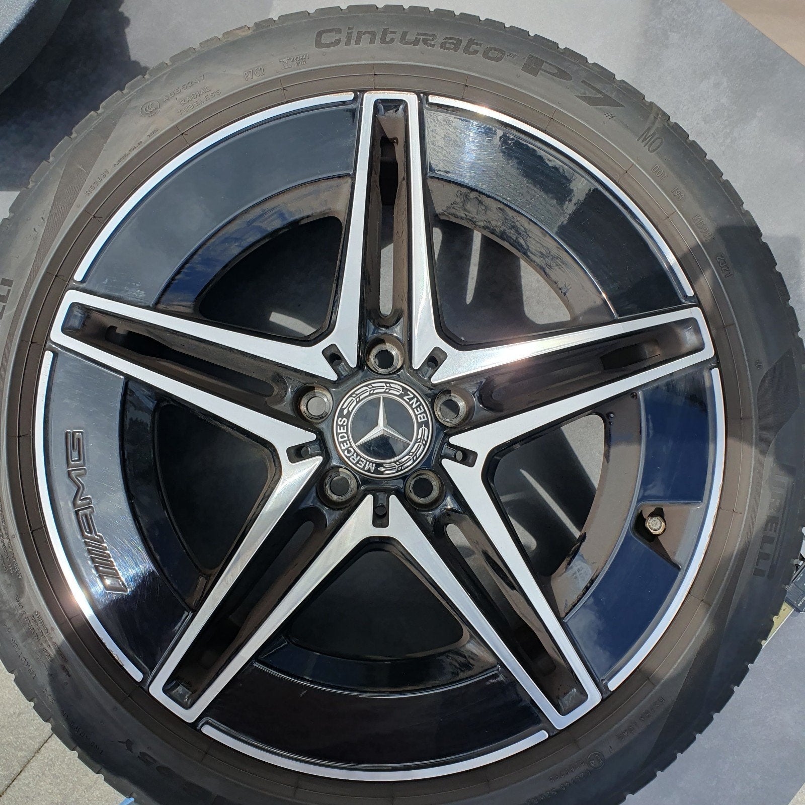 Mercedes-Benz AMG Velgen met Pirelli Zomerbanden 18 inch, Auto-onderdelen, Banden en Velgen, Ophalen, 18 inch, Banden en Velgen