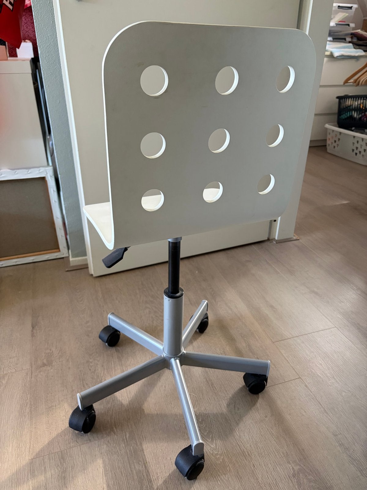 IKEA kinderbureaustoel - Wit met wieltjes, Ophalen, Gebruikt, Wit, Bureaustoel
