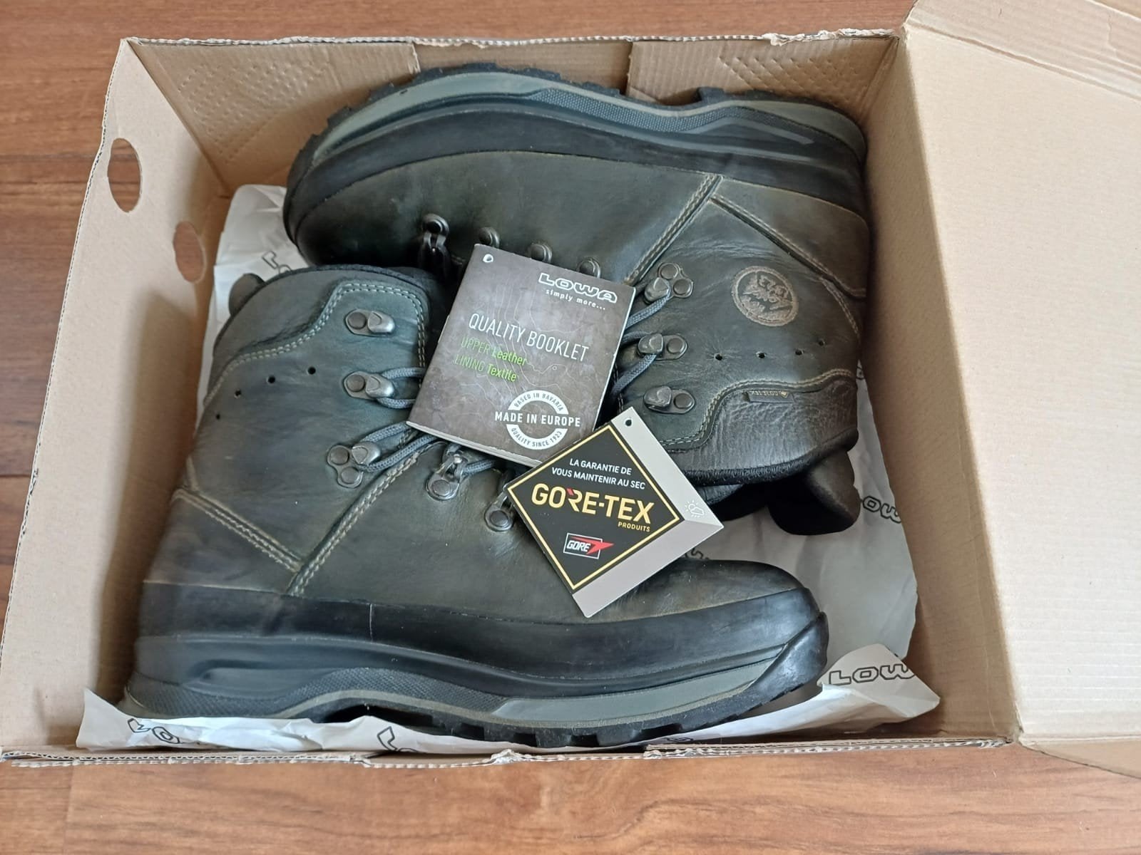 Wandelschoenen Lowa lady III GTX women navy maat 41,5, Sport en Fitness, Bergsport en Wandelen, Gebruikt, Schoenen, Ophalen of Verzenden
