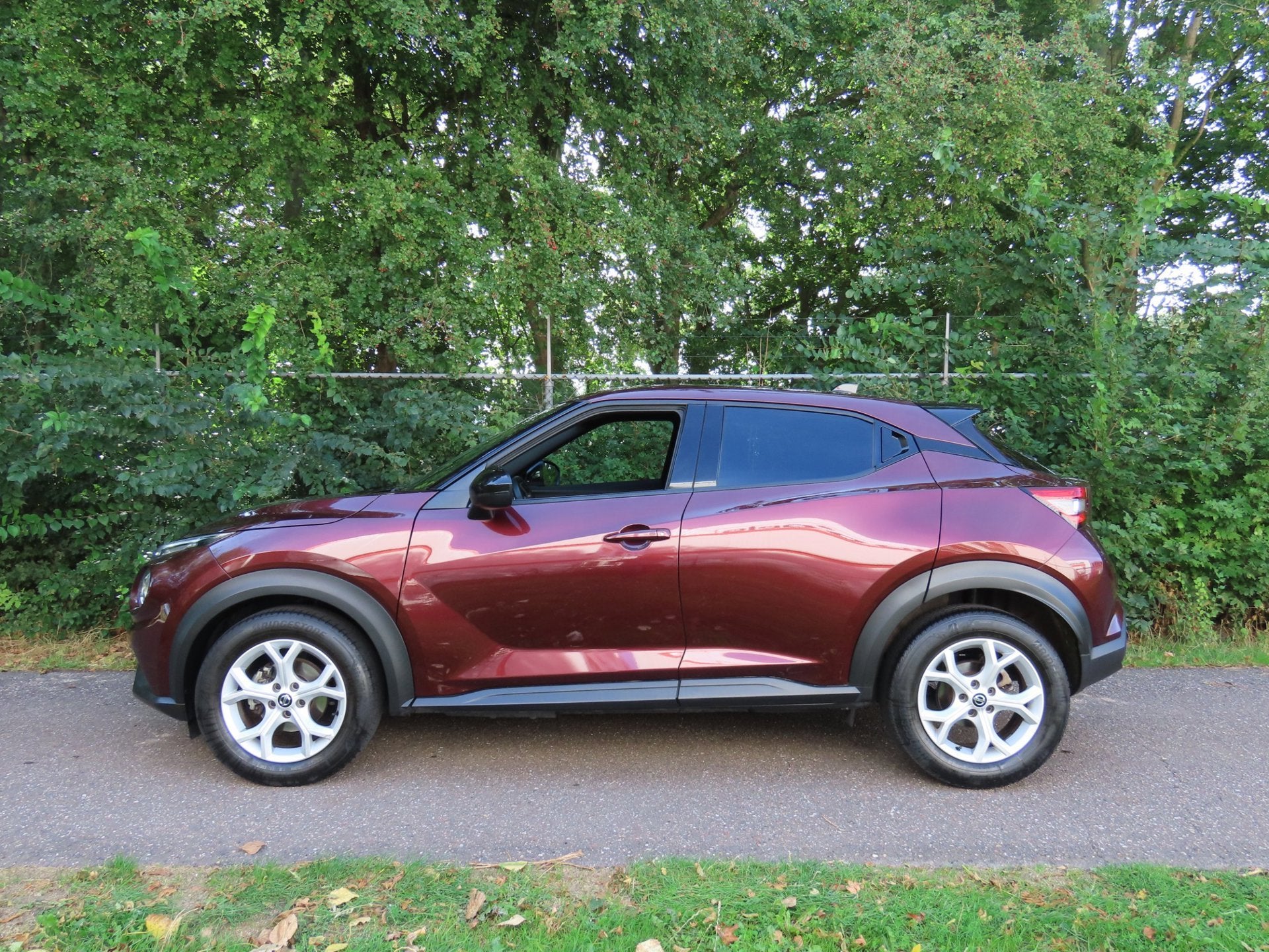 Nissan Juke 1.0 DIG-T N-Connecta *Navi *Camera *Carplay, Dealer onderhouden, Stof, Automatische klimaatregeling, Bedrijf