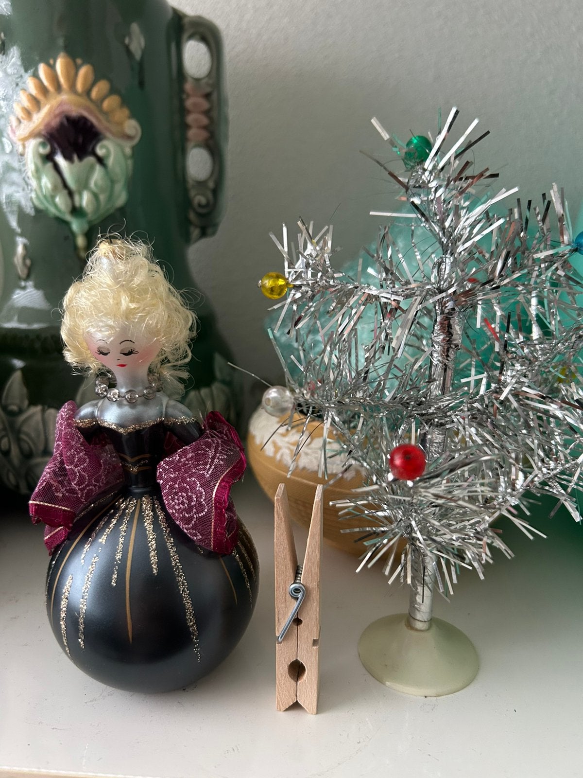 Oude glazen De Carlini kerstbal chique dame, Diversen, Kerst, Ophalen of Verzenden, Zo goed als nieuw