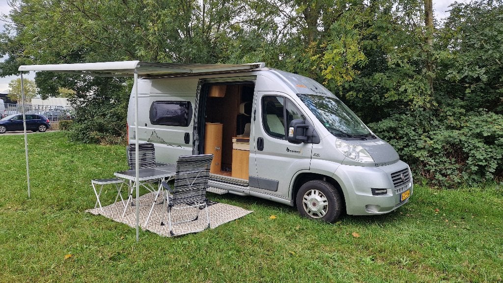 Benimar bus camper 6 meter, Buscamper of Camperbus, Fiat, Dakluik, Koelkast
