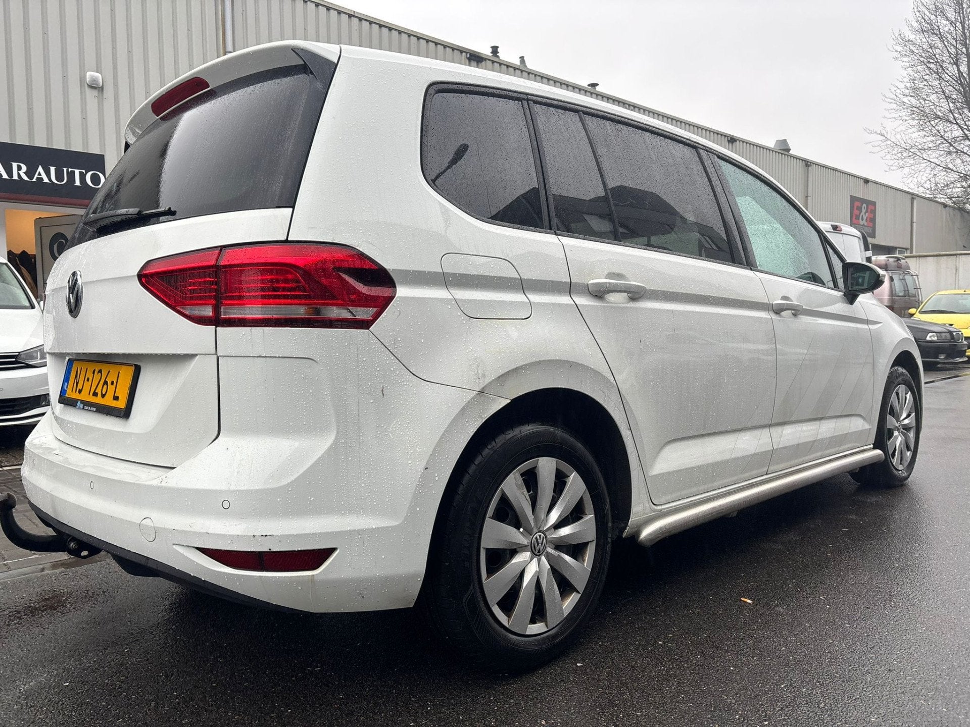 Volkswagen Touran 2.0 TDI SCR AUTOMAAT / DEALER ONDERHOUDEN, Auto's, Stof, 4 cilinders, Wit, Origineel Nederlands