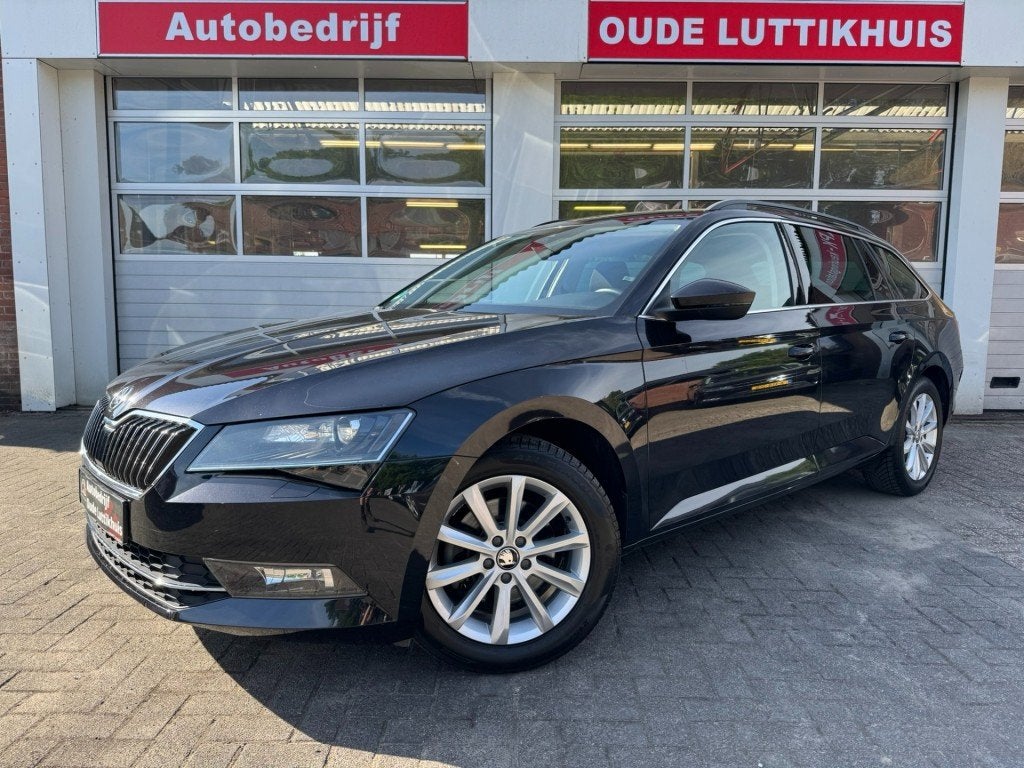 Skoda SUPERB Combi 1.4 TSI ACT 150PK DSG Full-Led Camera Cru, Auto's, Automaat, USB, Gebruikt, 4 cilinders
