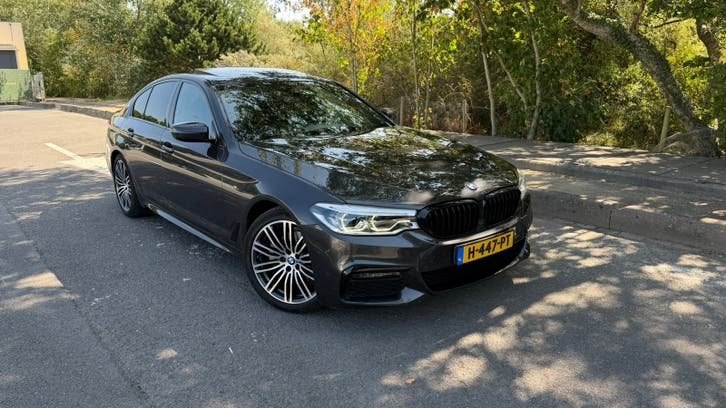 BMW 520i|Premium Select Garantie|Pano|CC|Leder|Cam|Harman, Automaat, 1998 cc, 4 cilinders, 2000 kg