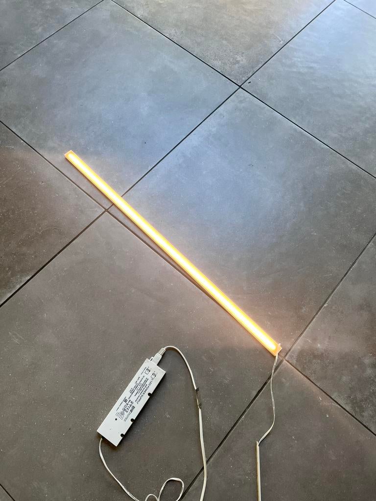 IKEA UNIVERSELE LED STRIP + DRIVER DRAADLOOS ONTVANGER, Huis en Inrichting, Lampen | Overige, Ophalen of Verzenden, Zo goed als nieuw