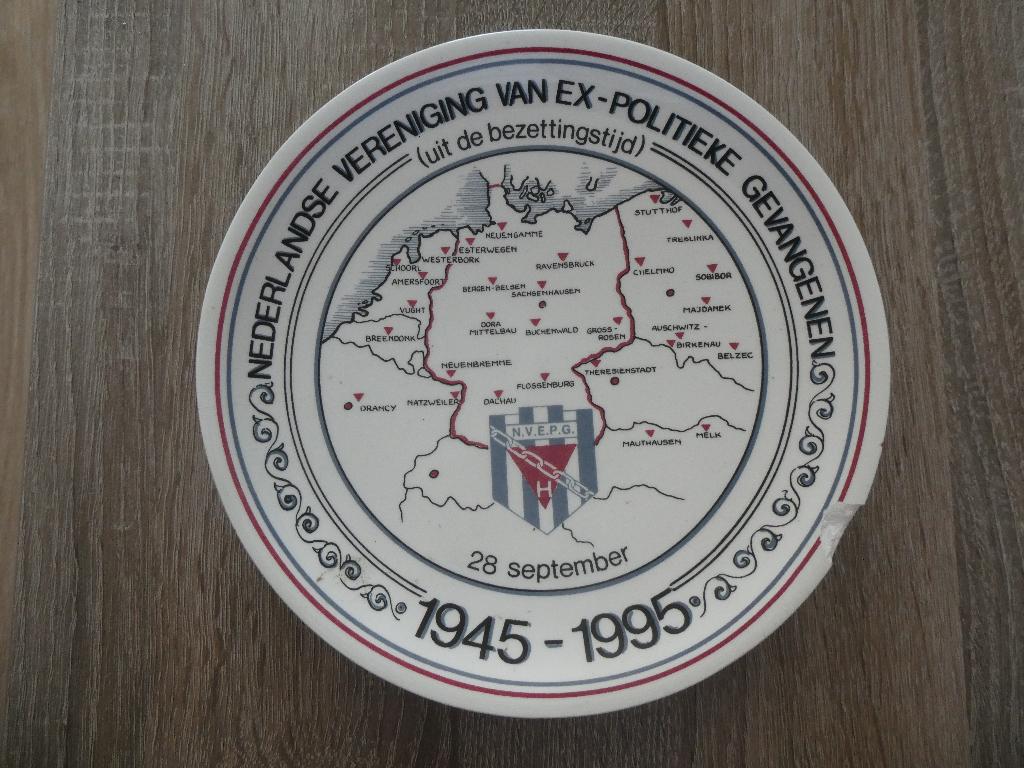 Herinneringsbord Nederlandse politieke gevangenen., Verzamelen, Militaria | Tweede Wereldoorlog, Ophalen of Verzenden, Overige soorten