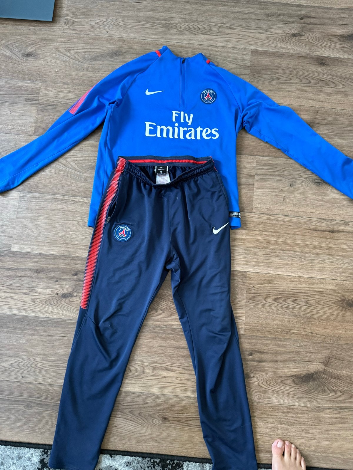 PSG Nike trainingspak - Maat XL (13-15 jaar), Ophalen of Verzenden