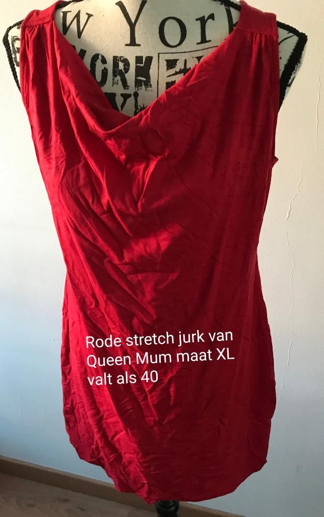 Rode stretch jurk van Queen Mum maat 40, Kleding | Dames, Positiekleding, Zo goed als nieuw, Jurk, Maat 38/40 (M), Rood, Ophalen of Verzenden