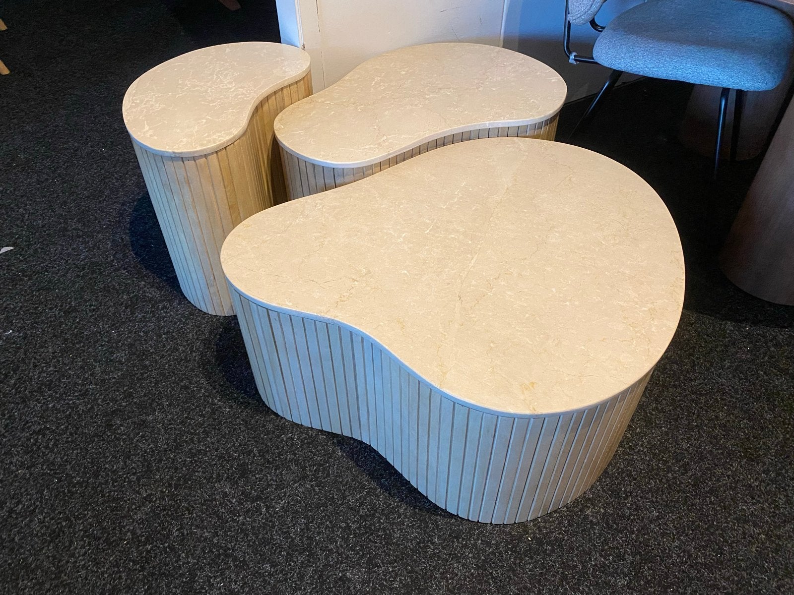 Salontafel set Kira 3-delig beige marmer & mangohout, Huis en Inrichting, Tafels | Salontafels, Ophalen, Nieuw, 50 tot 100 cm