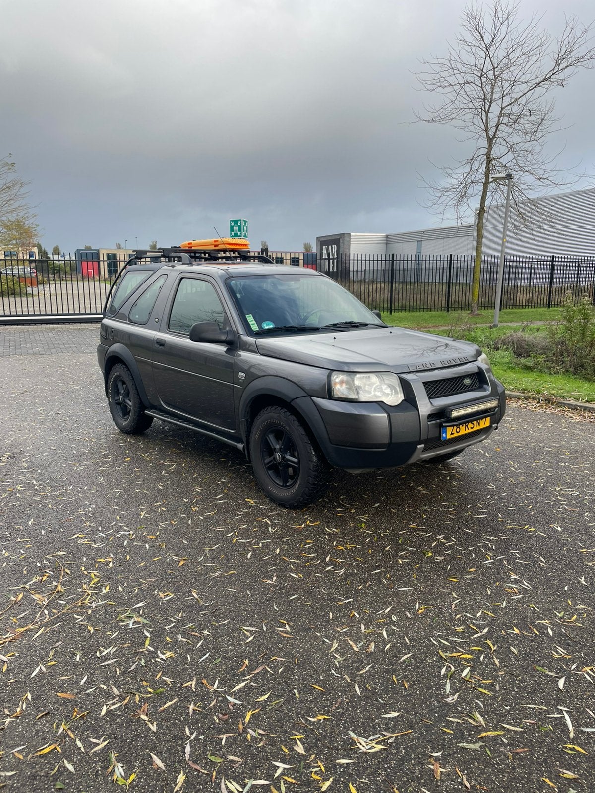 Land Rover Freelander 1.8 I 3DR 4WD 2004 Grijs, Auto's, Elektrische ramen, Zwart, 4 cilinders, 2000 kg