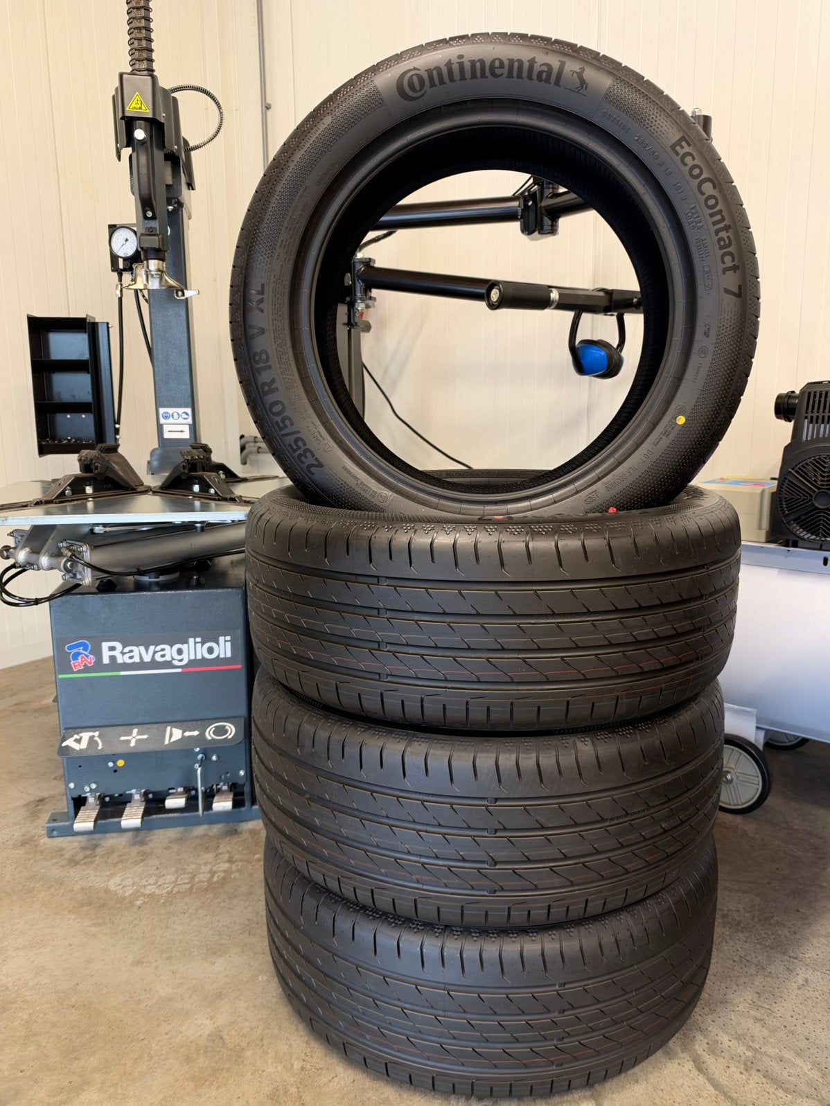 235 50 18 Continental Zomerbanden 235/50 R18 Gratis Montage