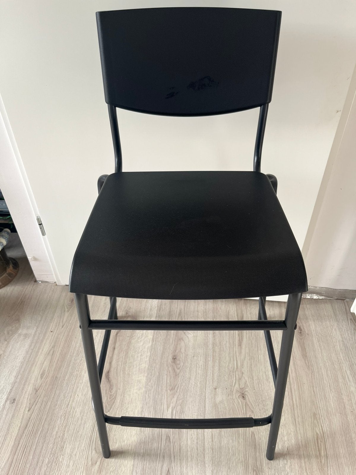 2x IKEA Stig bar stool with backrest, 1 kruk, Ophalen, Zo goed als nieuw, 60 tot 90 cm
