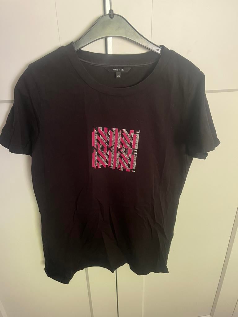 NIKKIE shirts maat S, Kleding | Dames, Ophalen, Overige kleuren, Korte mouw, Maat 36 (S)