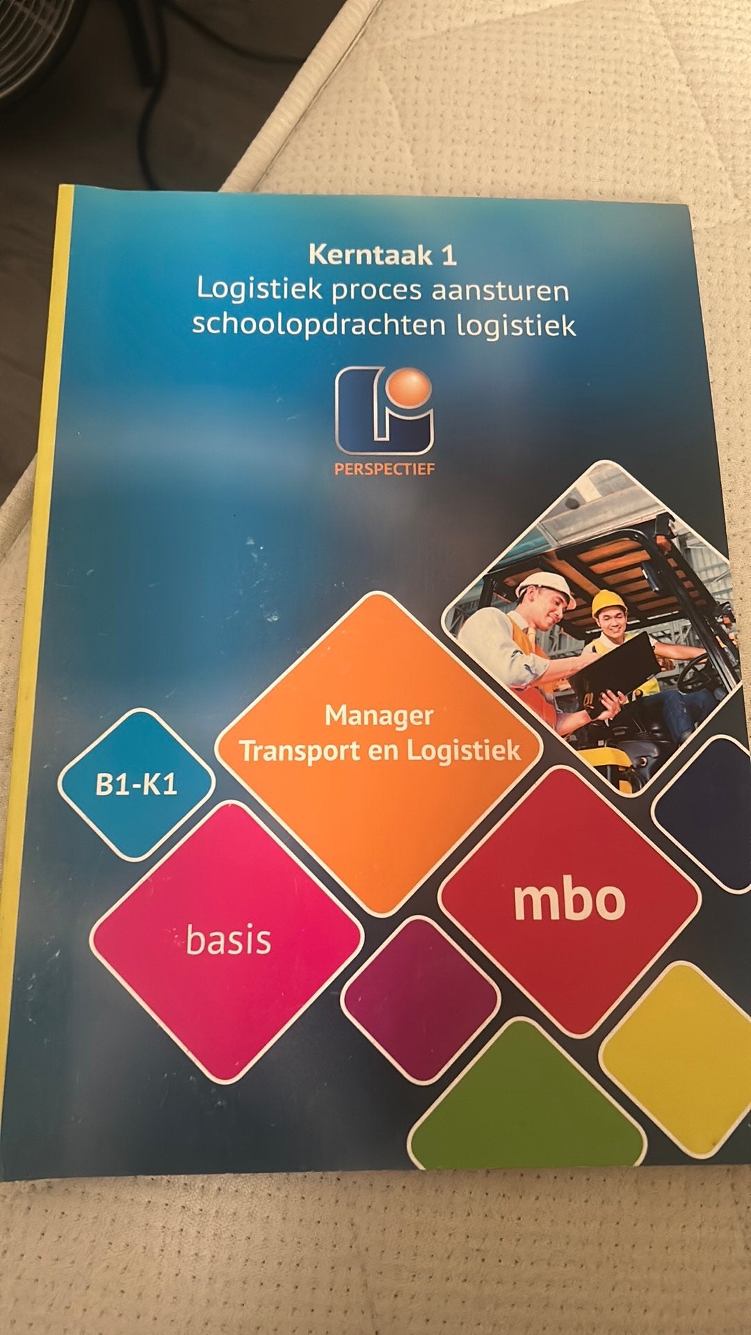 Niveau 4 logistieke activiteiten aansturen, OVD Educatieve Uitgeverij, Ophalen of Verzenden, Zo goed als nieuw, Nederlands