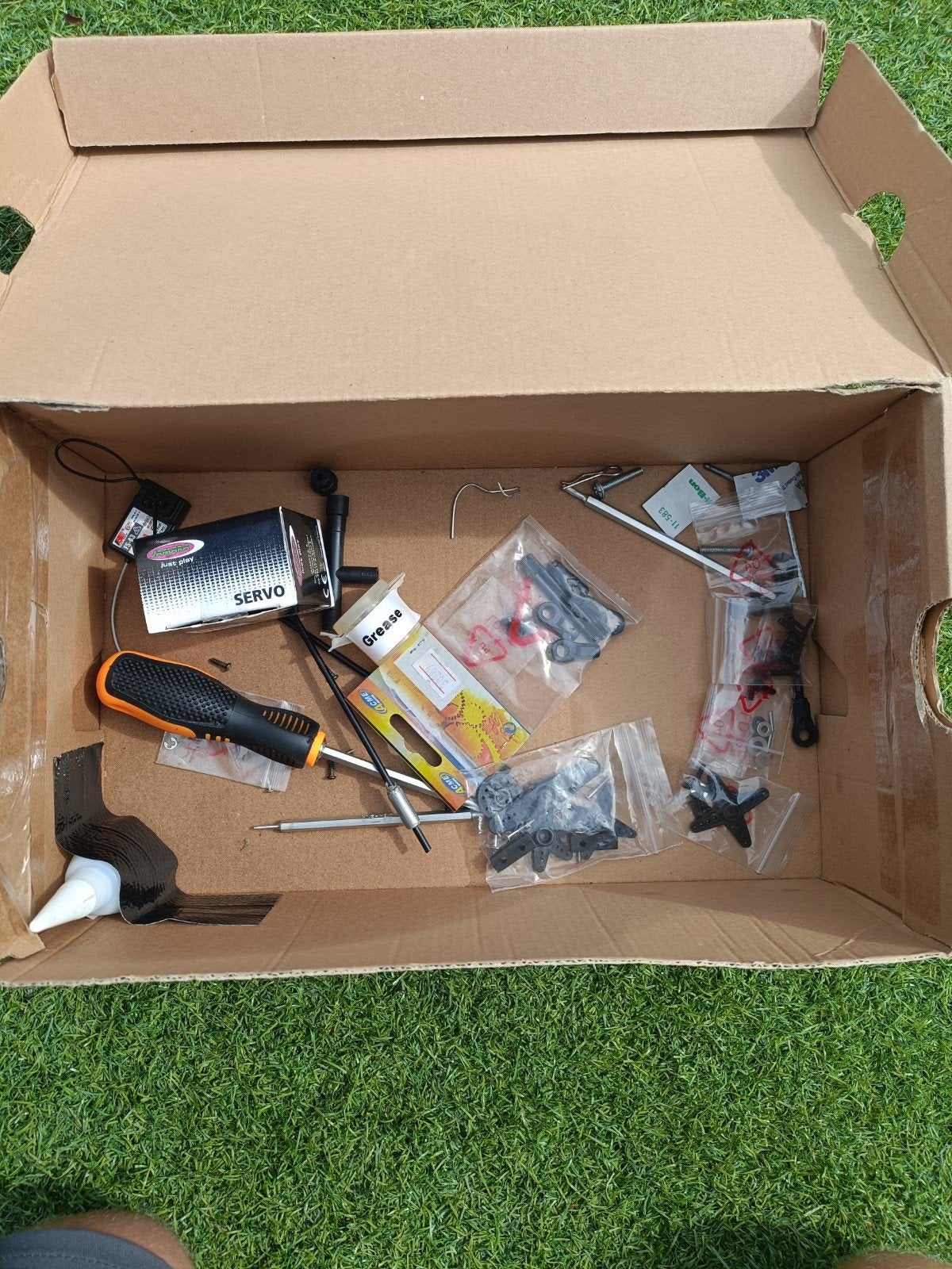 RC Auto met extra's: Batterijen, Lader, Afstandsbediening, Hobby en Vrije tijd, Gebruikt, Auto offroad, RTR (Ready to Run), Overige schalen