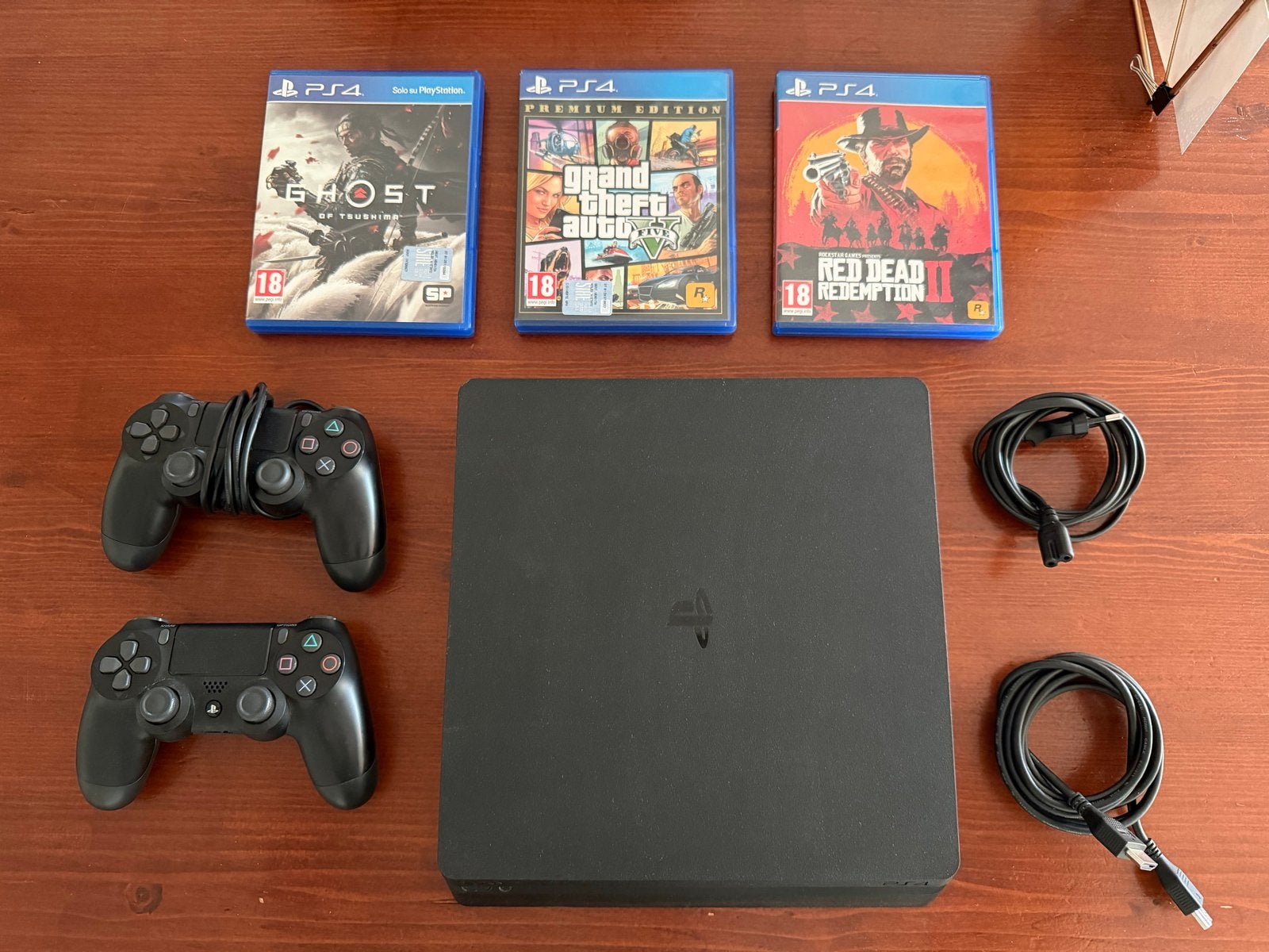 PlayStation 4 Slim - 2 controllers en 3 games, Spelcomputers en Games, Ophalen, Met 2 controllers, Zo goed als nieuw, Slim