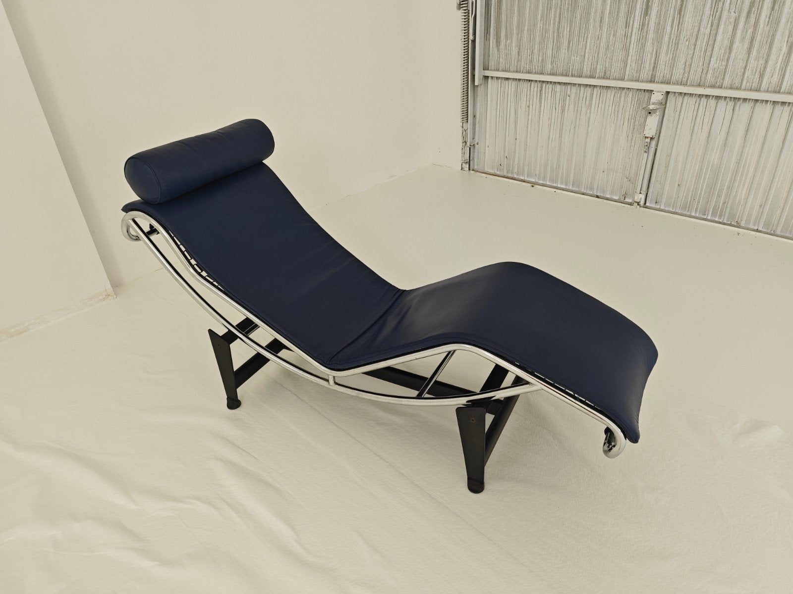 Chaise Longue gebaseerd op de LC4 van Le Corbusier - BLAUW!!, Ophalen, Gebruikt, Eenpersoons, Minder dan 150 cm