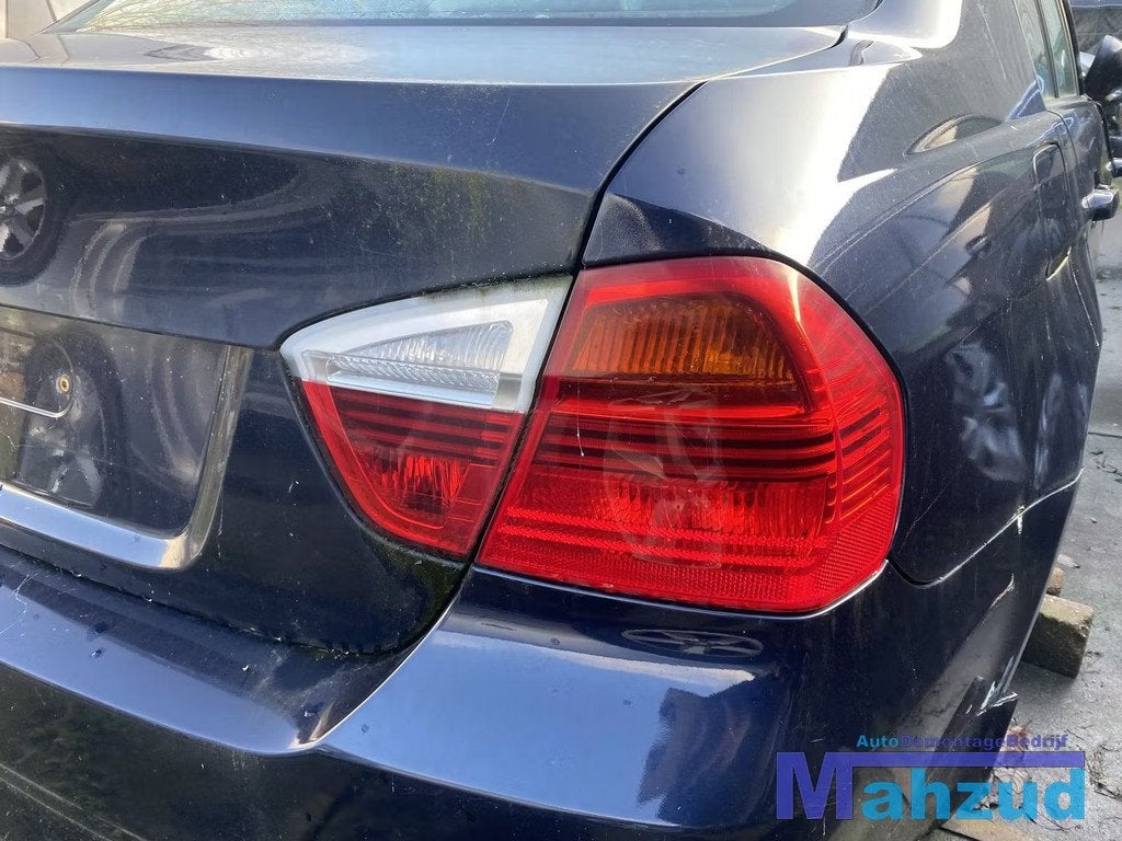 BMW 3 SERIE E90 rechts binnen buiten achterlicht 2004-2012, Auto-onderdelen, Verlichting, Petuelring 130
80788  Munich, DE, Gebruikt
