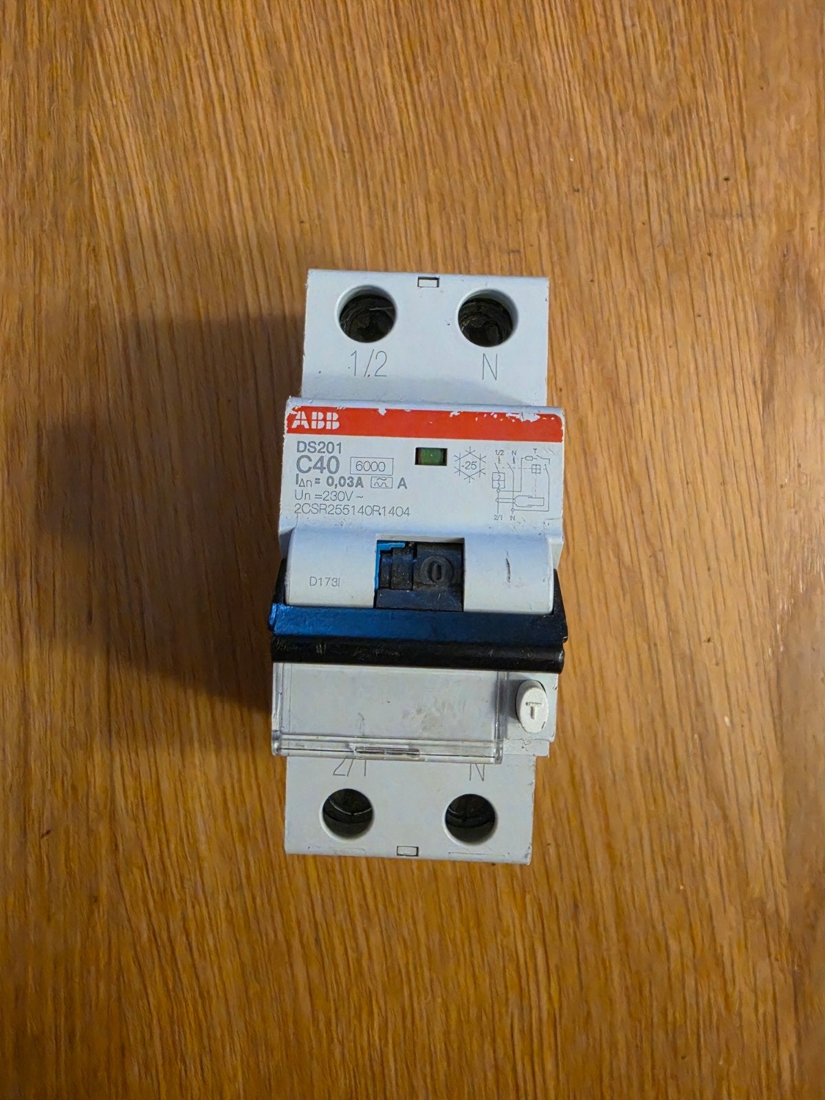 ABB DS201 C40 aardlekautomaat, Ophalen of Verzenden, Gebruikt
