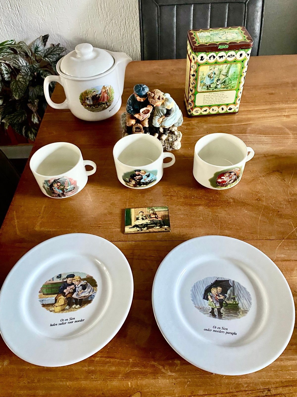 Ot en Sien Collectie: Servies, beeldje, magneet en blik, Verzamelen, Ophalen of Verzenden, Gebruikt