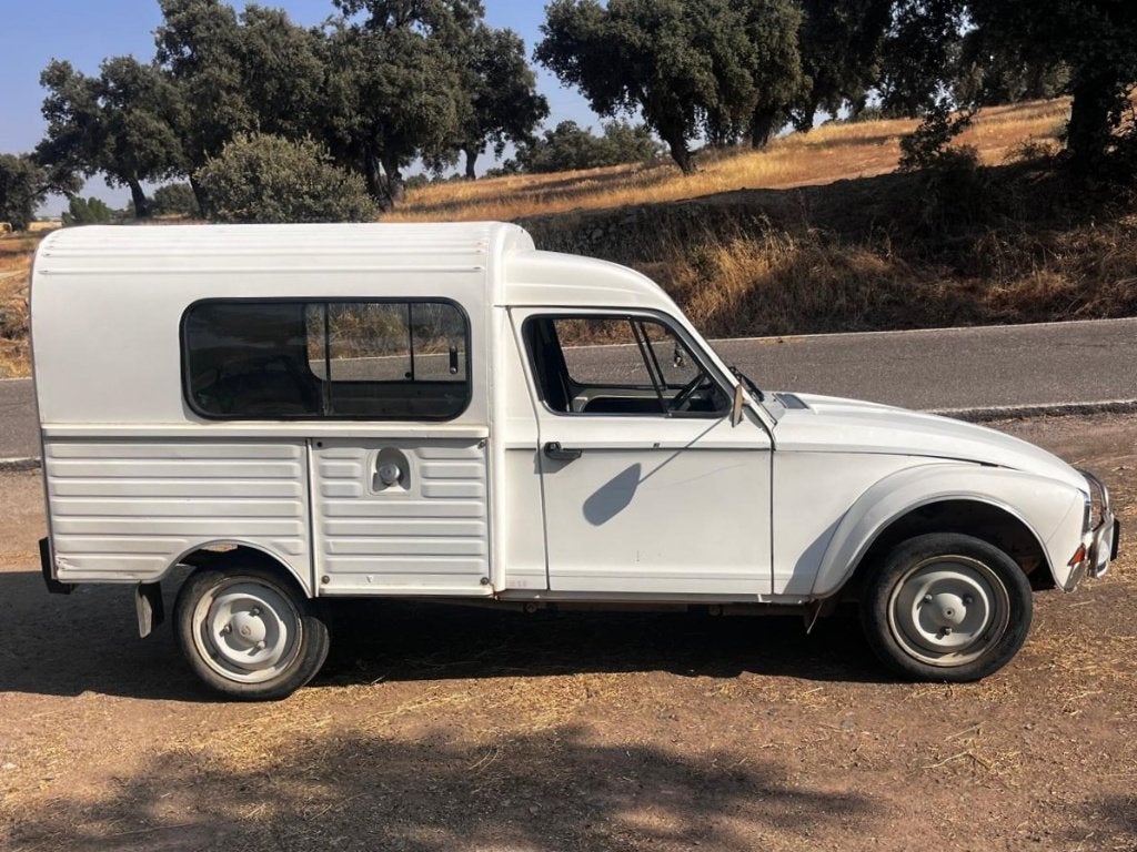 Citroën Acadiane, oldtimer, 100% origineel en roestvrij, Auto's, Oldtimers, Voorwielaandrijving, 602 cc, Zwart, Overige carrosserieën
