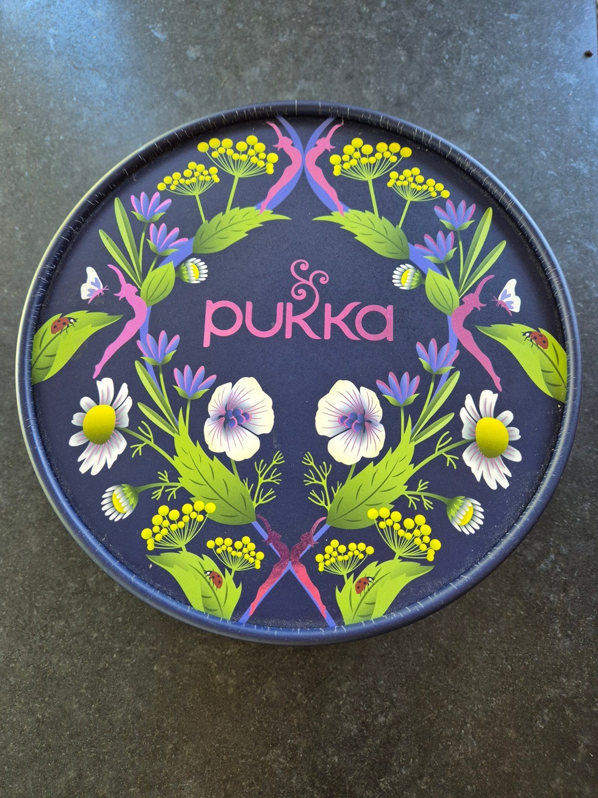 Pukka theedoos zonder inhoud, Ophalen, Nieuw